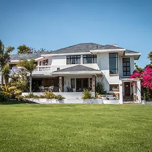 Hallack Manor Bed and breakfast